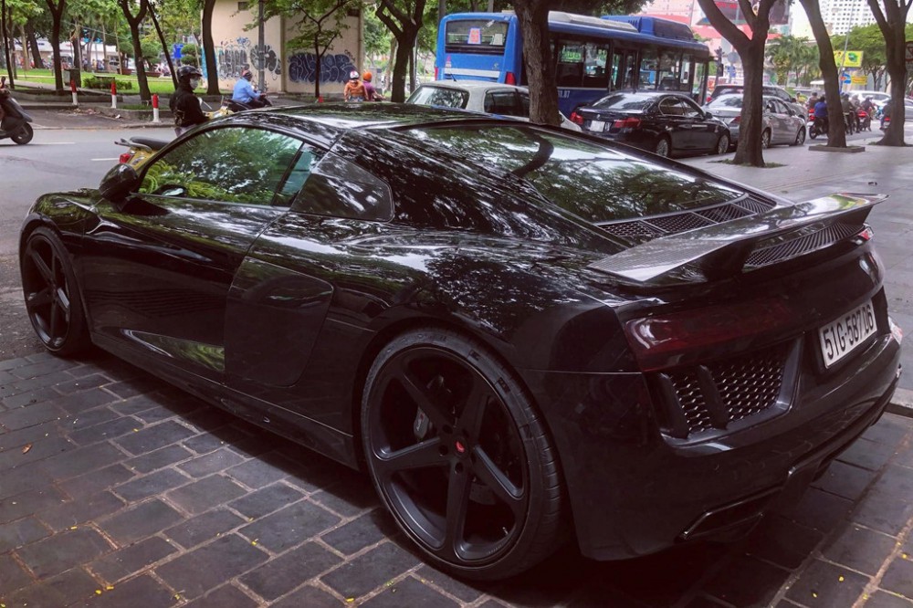 Sau đám cưới Đàm Thu Trang, Cường Đô la rao bán siêu xe Audi R8 V10 Plus - Ảnh 3.