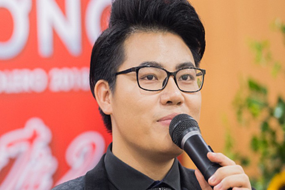 Ca sĩ Duy Cường khước từ nhiều lời ngỏ ý tặng nhà, tặng xe của đại gia - Ảnh 1.