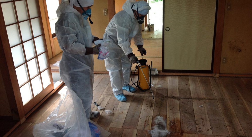 Nhật Bản: Dọn dẹp nhà cửa cho những xác chết cô độc với lương tháng trăm triệu nhưng không mấy ai dám làm - Ảnh 3.