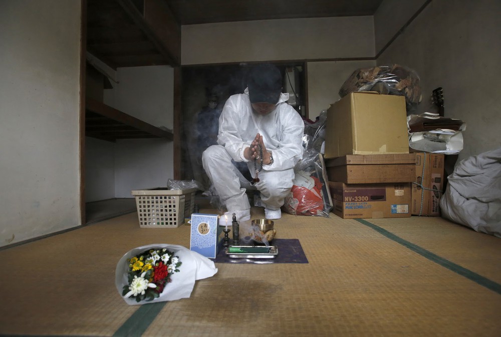 Nhật Bản: Dọn dẹp nhà cửa cho những xác chết cô độc với lương tháng trăm triệu nhưng không mấy ai dám làm - Ảnh 4.