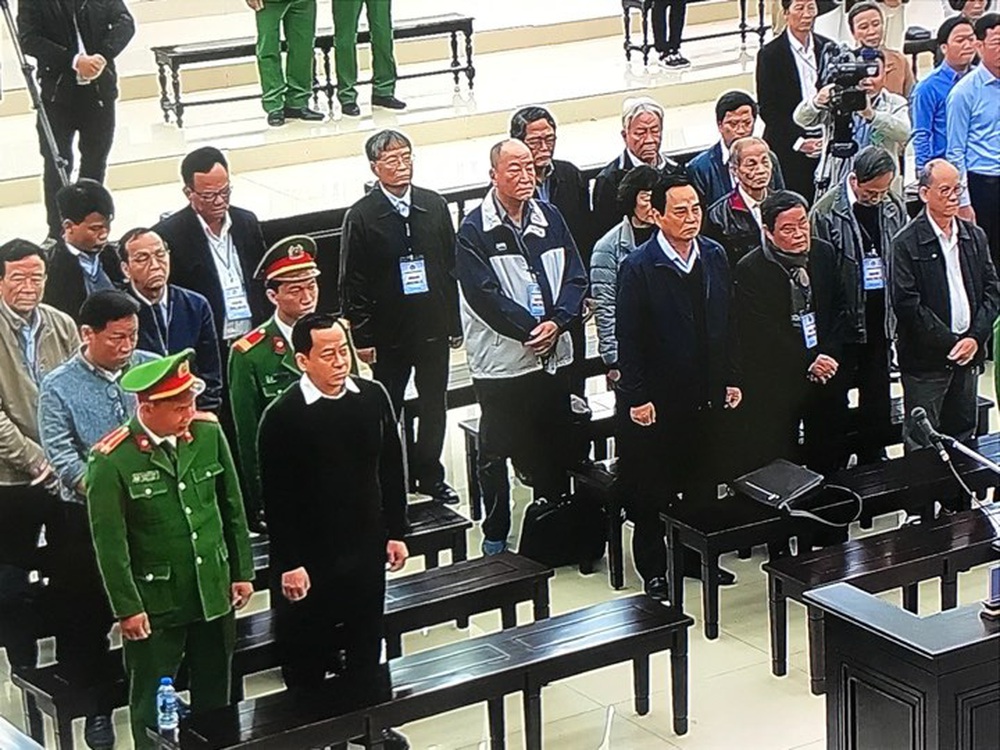 Phan Văn Anh Vũ bị tuyên 25 năm tù,  2 cựu Chủ tịch Đà Nẵng lĩnh 12 và 17 năm tù - Ảnh 7.