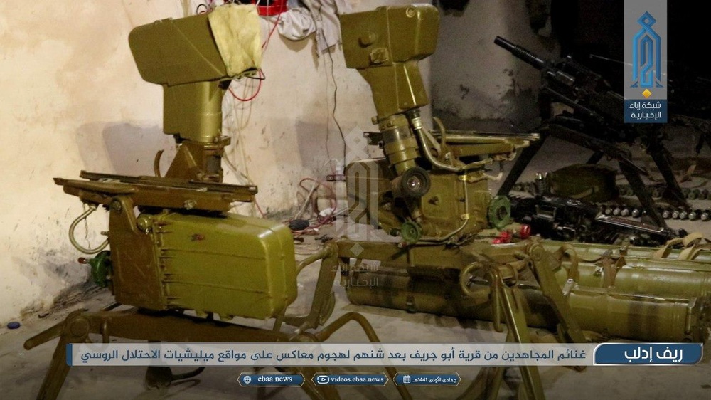 Bị phiến quân tập kích hiểm, Quân đội Syria tháo chạy bỏ lại cả vũ khí - Ảnh 3.
