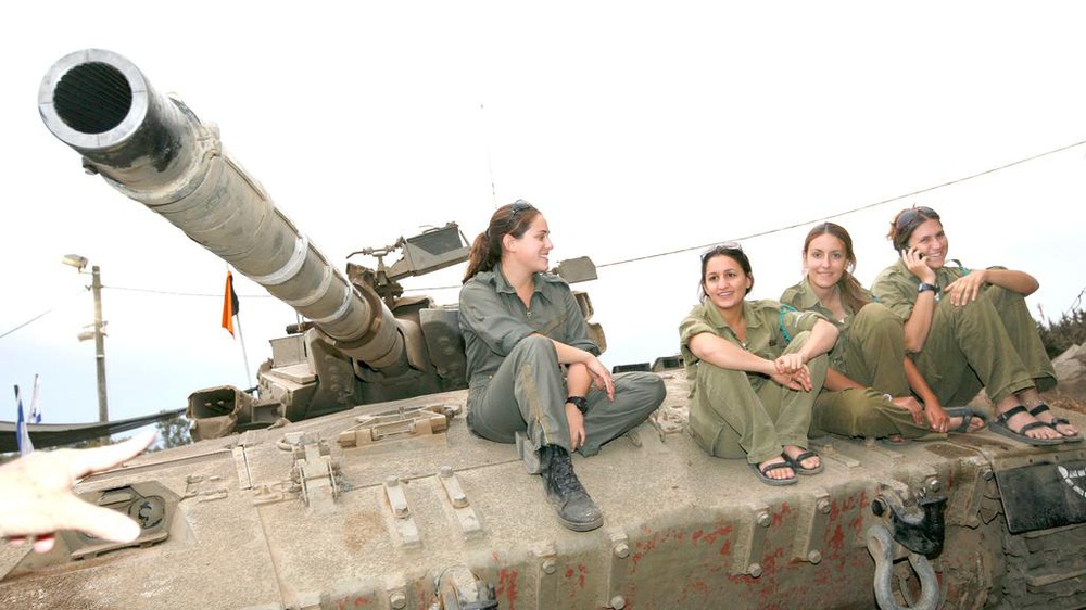 Lực lượng phòng vệ Israel: Nữ quân nhân sẽ không thể vượt qua vùng cấm này? - Ảnh 12.