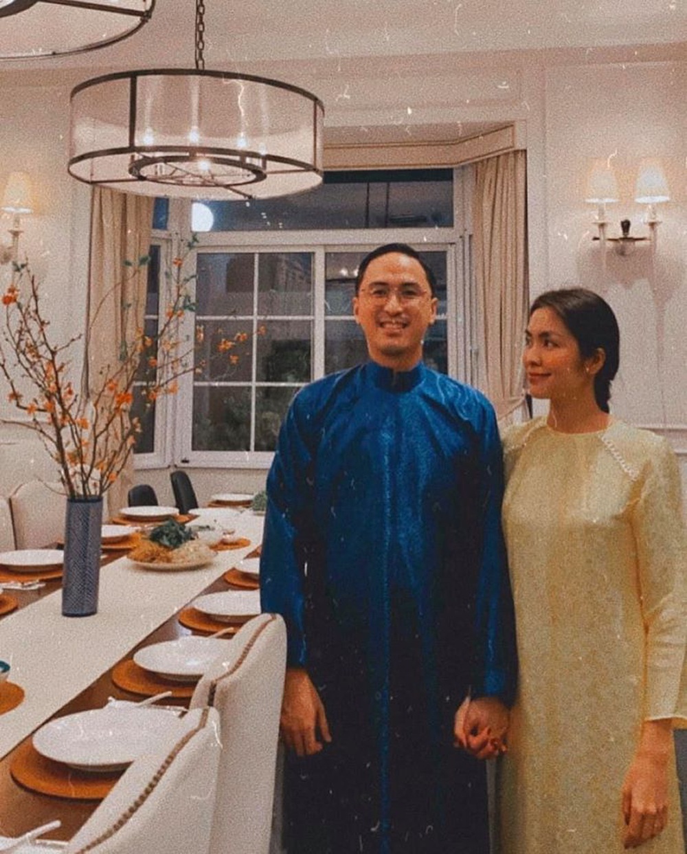 Vợ chồng Tăng Thanh Hà diện áo dài truyền thống trong bữa tiệc tất niên - Ảnh 8.