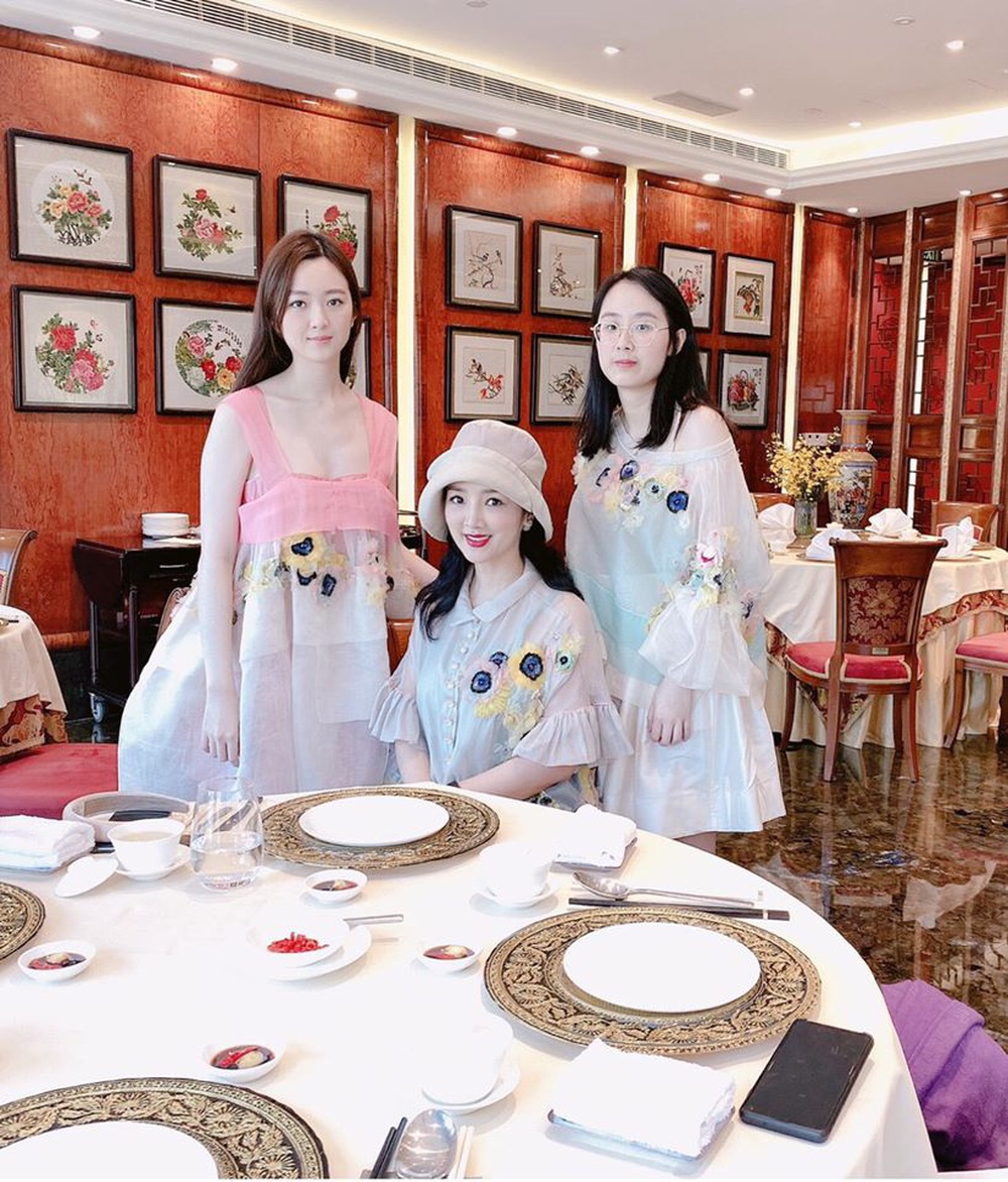 Ba thế hệ gia đình Hoa hậu Đền Hùng Giáng My gây ngỡ ngàng bởi nhan sắc xinh đẹp - Ảnh 3.