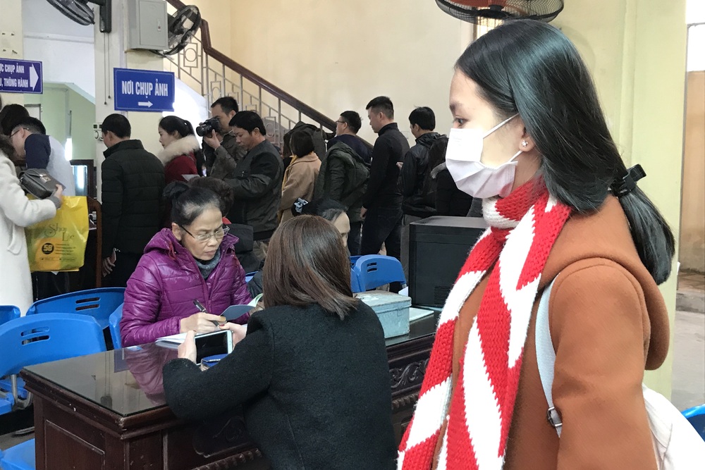 Nghệ An: Đeo khẩu trang đi làm hộ chiếu, tạm hủy kế hoạch sang Trung Quốc lao động vì lo ngại virus corona - Ảnh 8.