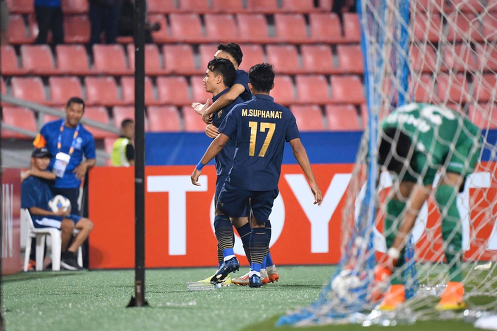 Hạ Bahrain 5-0, U23 Thái Lan khiến cổ động viên châu Á ngỡ ngàng: Họ khác xa với hồi SEA Games! - Ảnh 1.