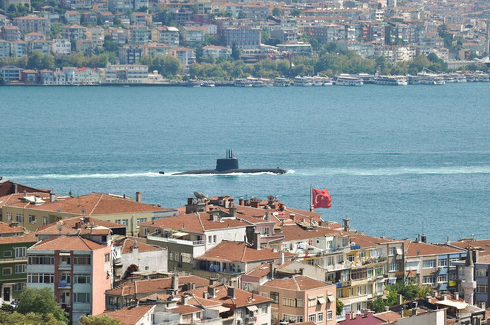 [ẢNH] Thổ Nhĩ Kỳ dọa bóp yết hầu Bosphorus, chặn đường tiếp vận của Nga cho Syria - Ảnh 4.