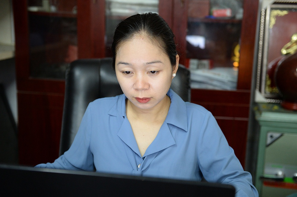Đôi vợ chồng ở Hà Nội chi hơn 200 triệu đồng may 40.000 khẩu trang phát miễn phí - Ảnh 23.