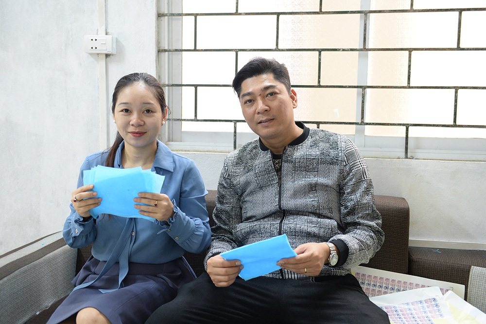 Đôi vợ chồng ở Hà Nội chi hơn 200 triệu đồng may 40.000 khẩu trang phát miễn phí - Ảnh 27.