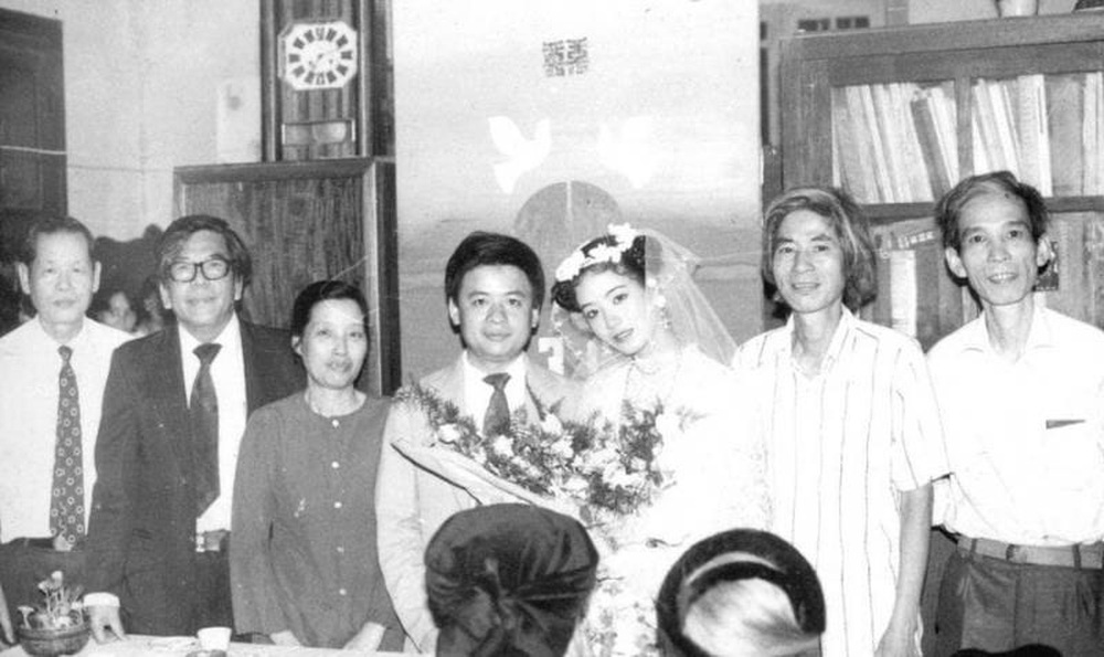 NSƯT Chiều Xuân khoe ảnh cưới chụp 33 năm trước - Ảnh 1.