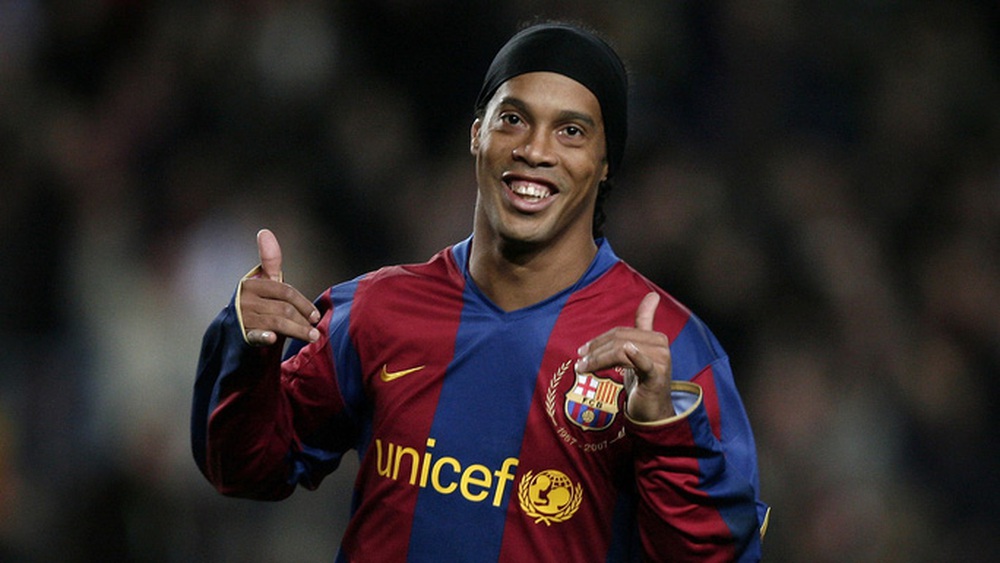 Ronaldinho đối mặt 10 năm tù vì nghi án rửa tiền