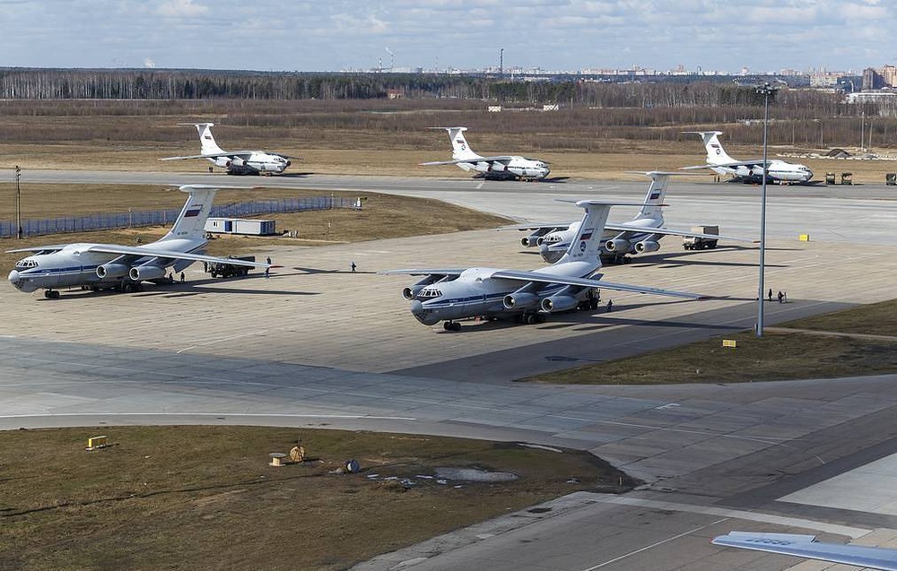 Vận tải cơ IL-76 của Nga phải mua đường khi tới Italia: Sự đoàn kết trên giấy của NATO? - Ảnh 3.