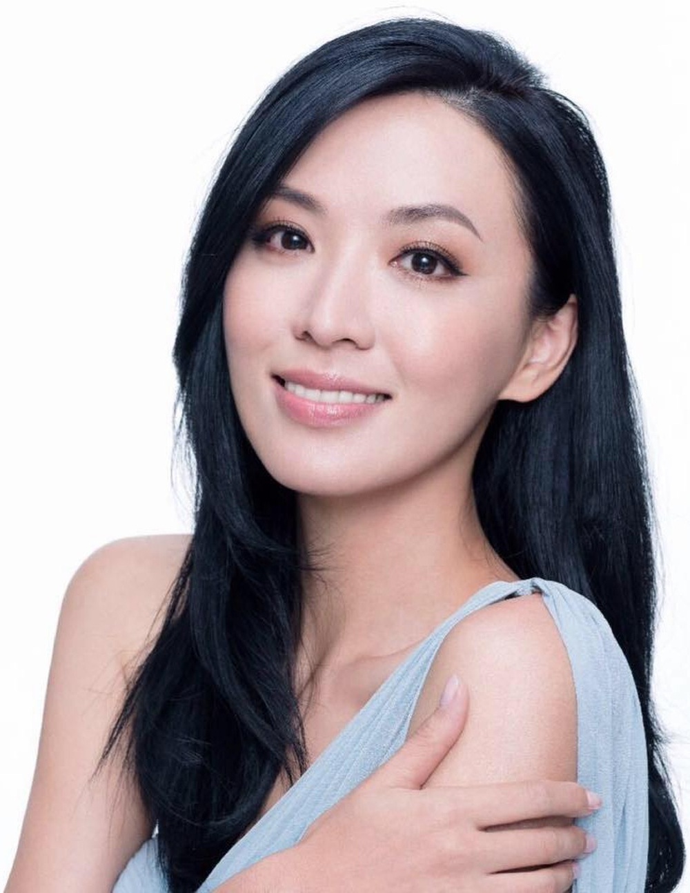 Hoa hậu châu Á nổi danh TVB ly dị vì hôn nhân thiếu lửa, tuổi U50 vẫn sở hữu nhan sắc nóng bỏng  - Ảnh 3.