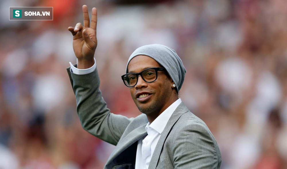 How did Ronaldinho burn his mountain of money over the past 10 years? - Photo 1.
