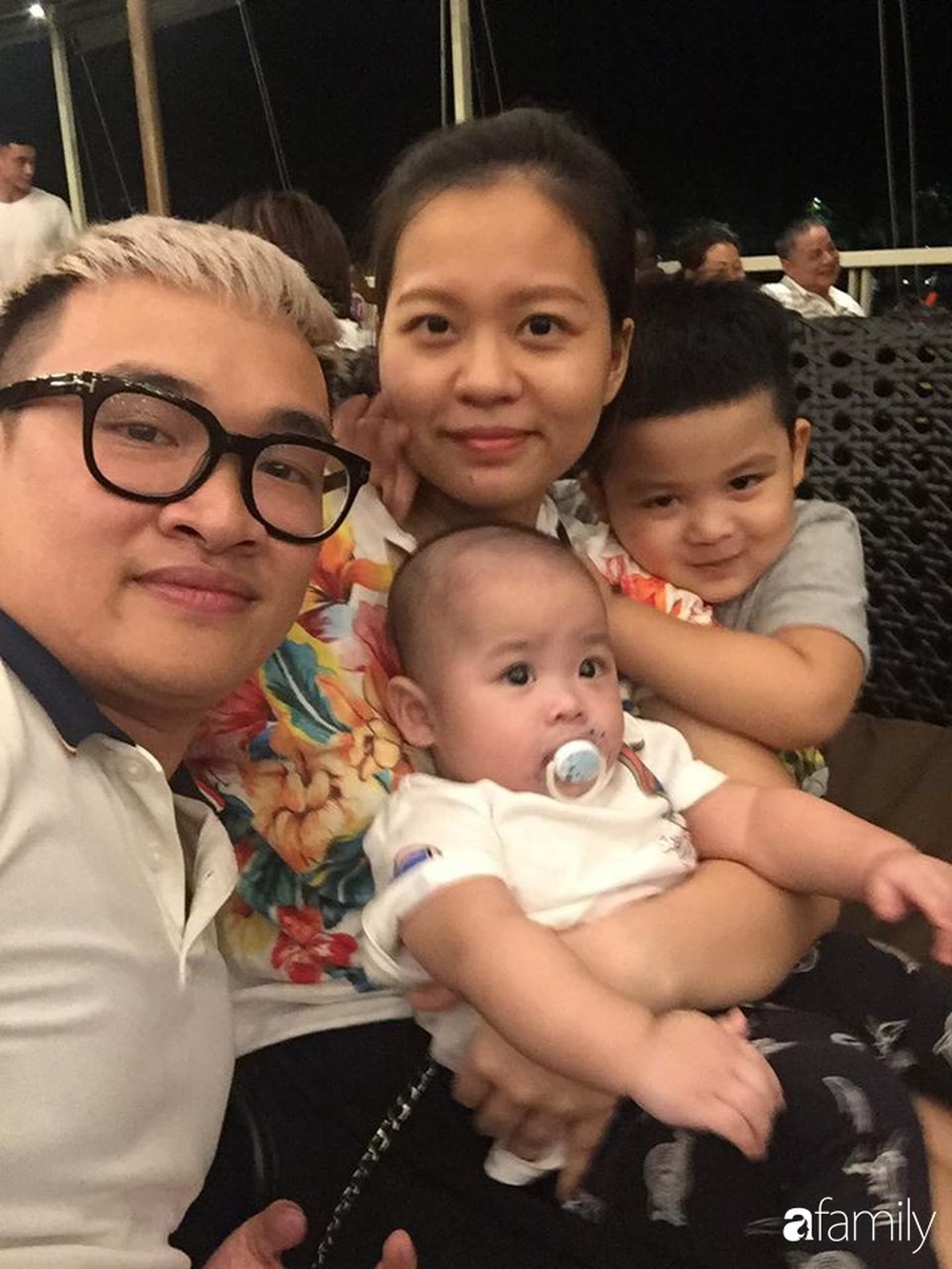 Thương vợ mang nặng đẻ đau 2 lần, ông bố trẻ Hà Nội âm thầm đi xăm vết sẹo mổ y hệt vợ để động viên bà xã - Ảnh 2.