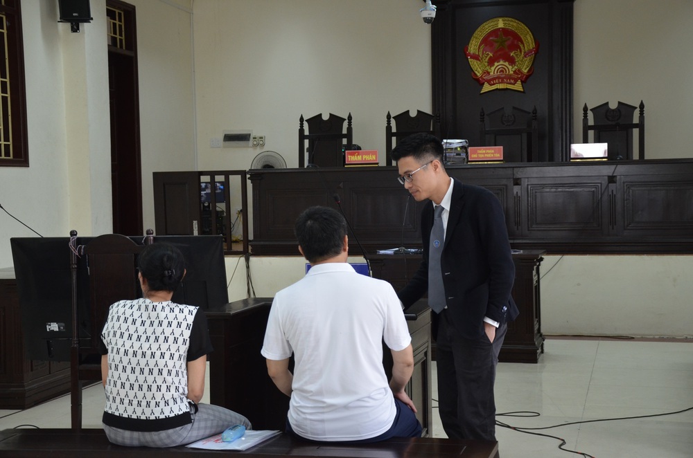 Đường Nhuệ đến tòa trong vụ xử phúc thẩm chủ công ty Lâm Quyết - Ảnh 4.