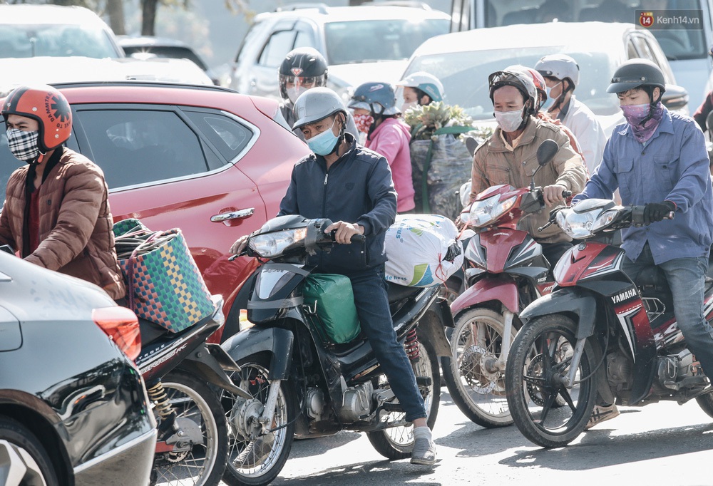 Ngày thứ 3 dịp nghỉ lễ ở Đà Lạt: Vừa ra đường đi chơi, du khách đã nếm mùi kẹt xe nguyên cả buổi sáng - Ảnh 11.