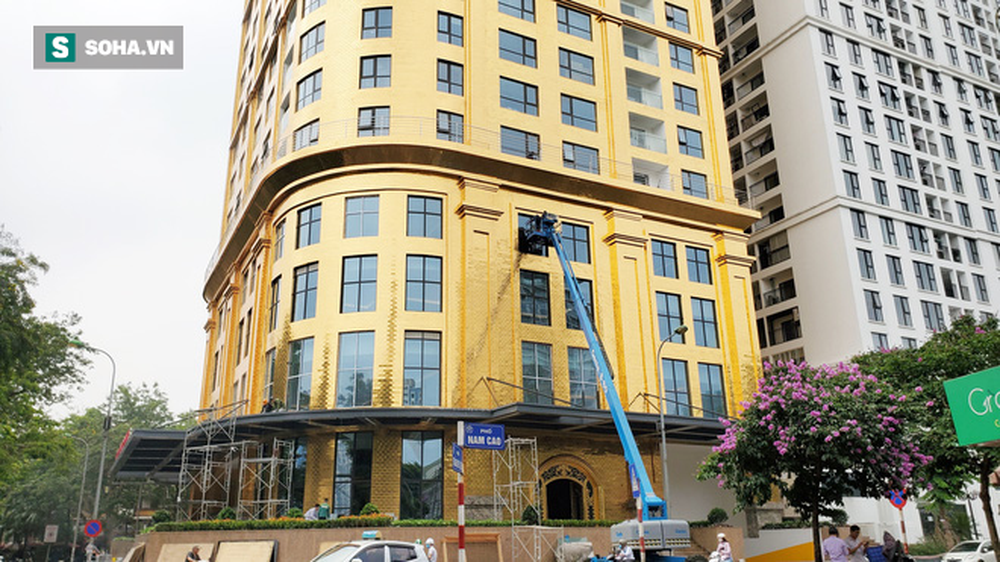 Tòa nhà dát vàng 24K từ chân đến nóc khủng nhất Hà Nội đang hoàn thiện - Ảnh 10.