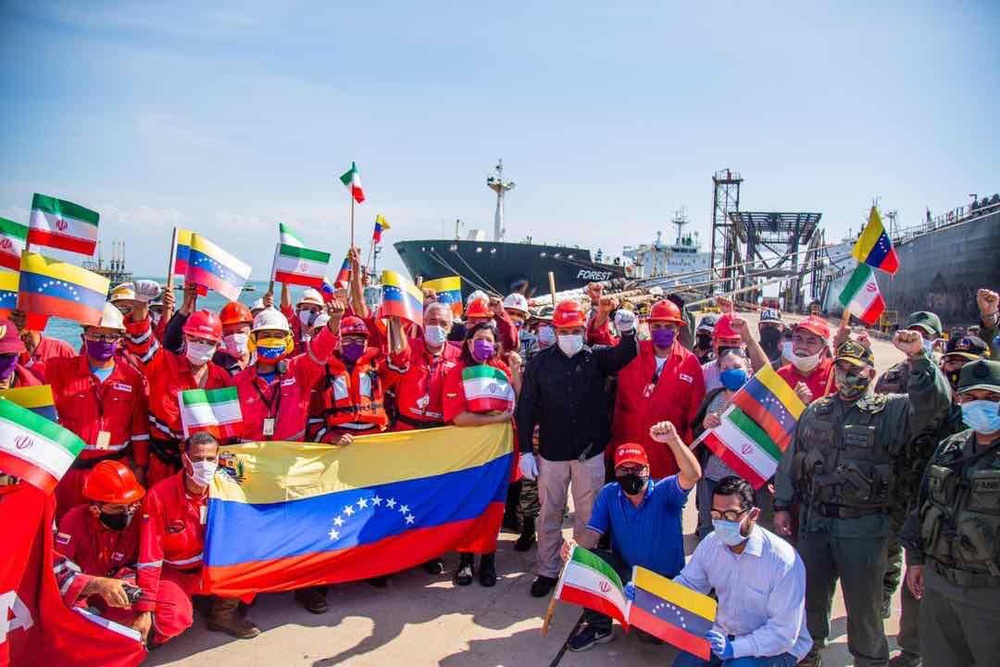 NÓNG: 3-0, Iran và Venezuela dẫn trước ngoạn mục trước hạm đội hùng hậu HQ Mỹ - Dấu hiệu tàu khóa đuôi bị chặn bắt? - Ảnh 28.