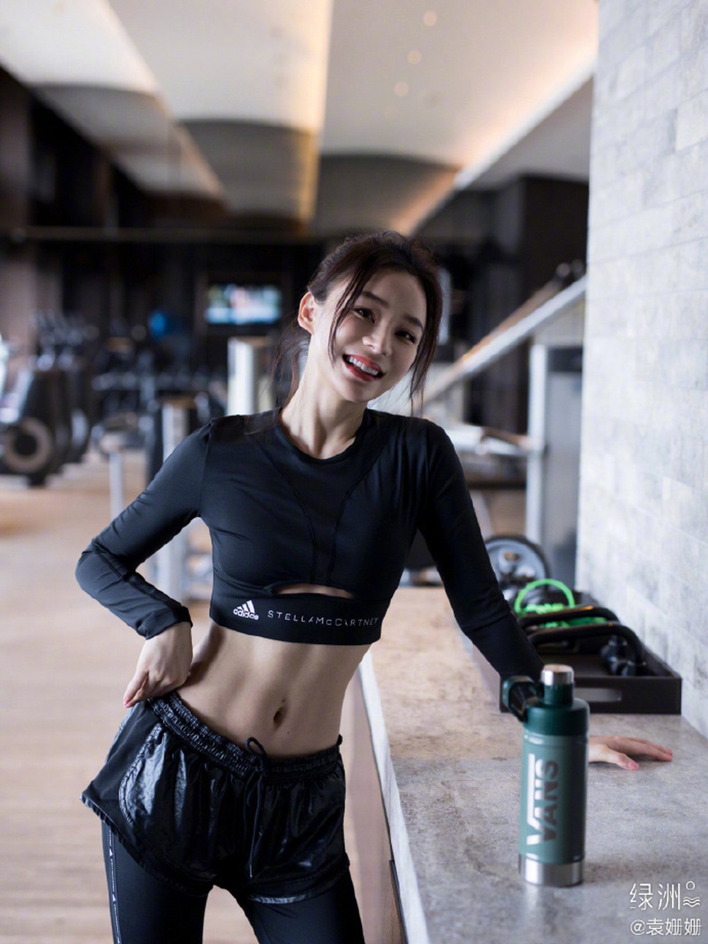 Mỹ nhân Tiếu ngạo giang hồ: Nhan sắc nóng bỏng vẫn bị tẩy chay vì kém tài - Ảnh 14.