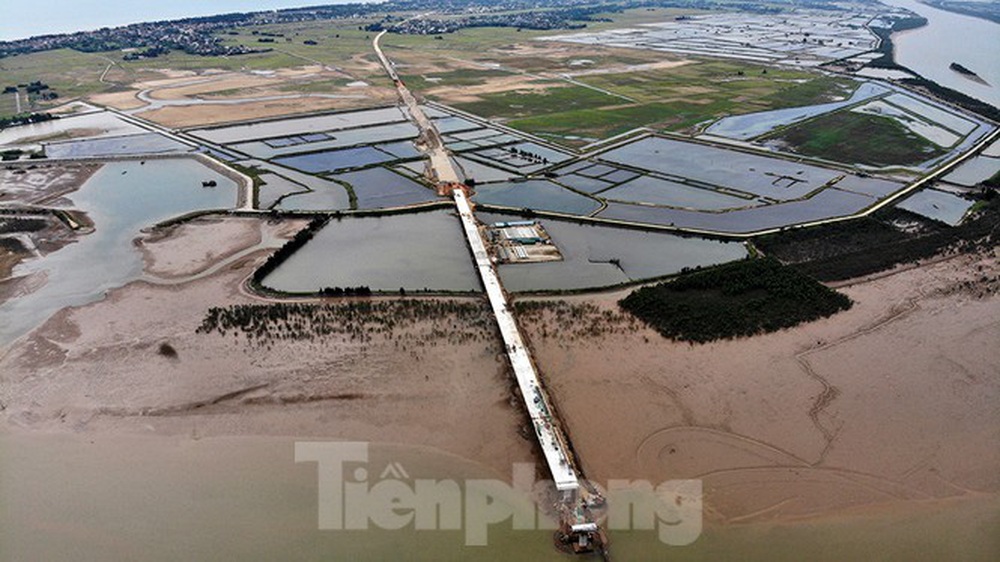 Khám phá cầu đường bộ dài nhất miền Trung nối Nghệ An và Hà Tĩnh - Ảnh 5.