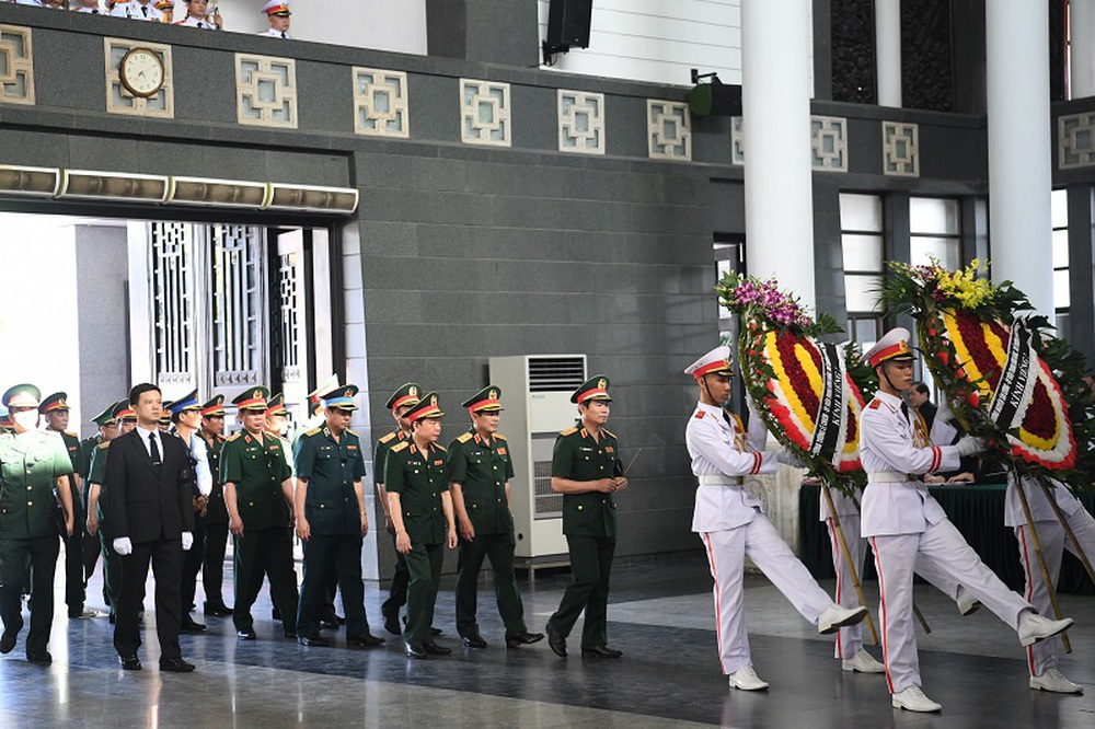 Chủ tịch QH Nguyễn Thị Kim Ngân, Thủ tướng Nguyễn Xuân Phúc tiễn biệt ông Vũ Mão - Ảnh 13.