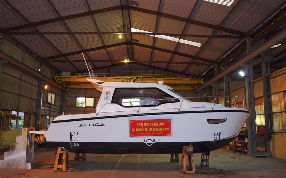 Tập đoàn Alliga đón nhận bàn giao và hạ thủy du thuyền Alliga Expander V90