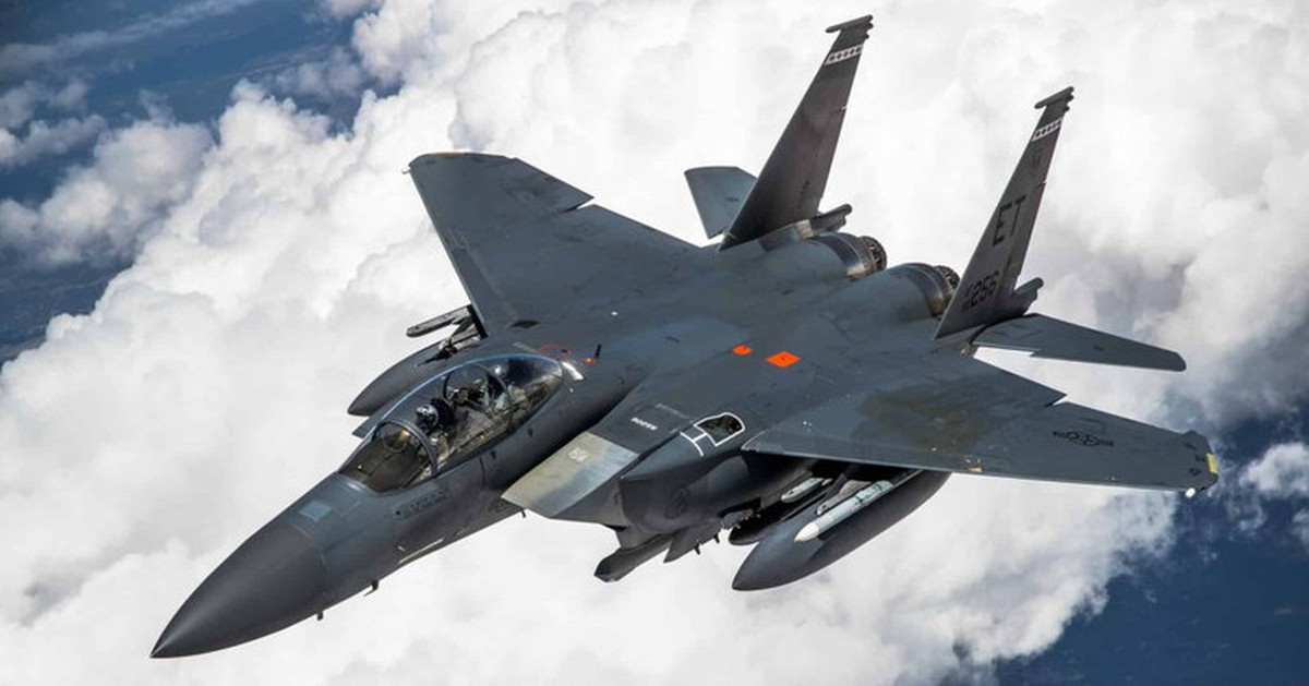 Xúc tiến hợp đồng F-15 để thay thế Su-35