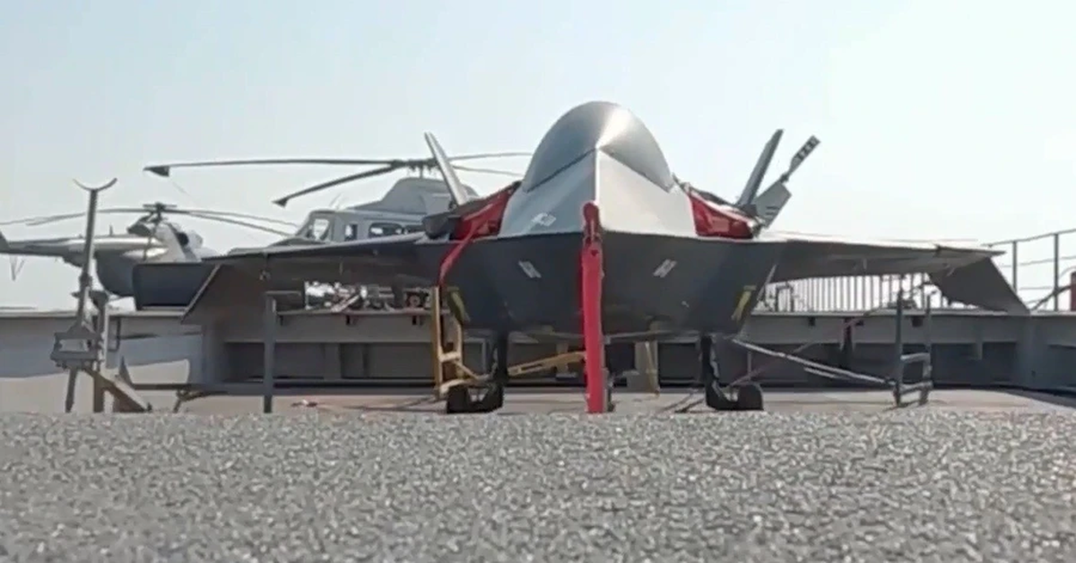 UAV JAS-313 phiên bản thu nhỏ của X-32?