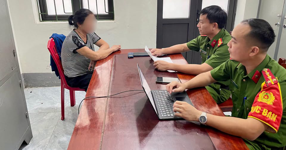 Người phụ nữ tất toán hơn 1 tỷ đồng tiền tiết kiệm ở ngân hàng, nhân viên Agribank lập tức trình báo công an