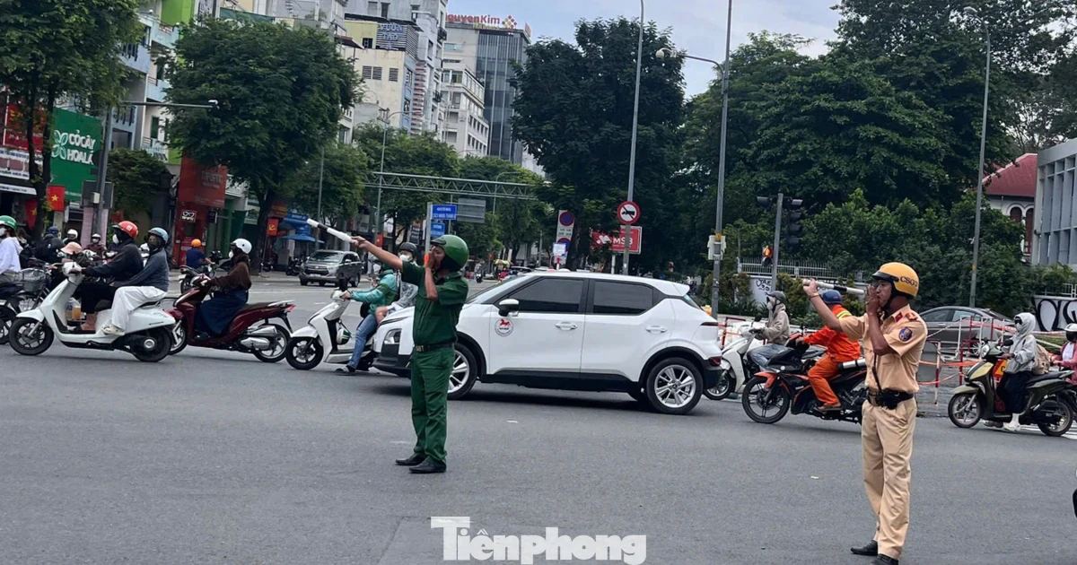 Ngày đầu phân luồng loạt tuyến đường làm Metro số 2 ở TPHCM