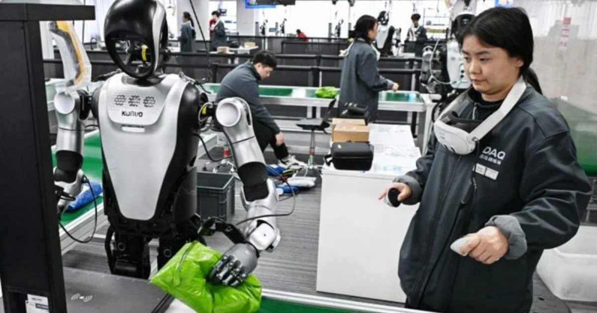 Nghề huấn luyện robot tại Trung Quốc: Rửa bát 2...