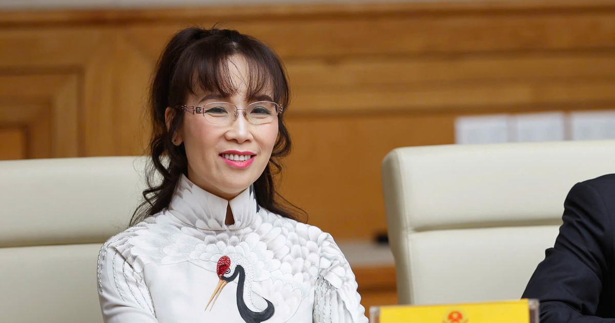 Hôm qua - 17/10, tỷ phú Nguyễn Thị Phương Thảo tuyển thêm 100 nhân sự mới về làm việc, đánh giá qua 6 bước, người không có kinh nghiệm cũng được ứng tuyển, lương lên tới 30 triệu đồng/tháng