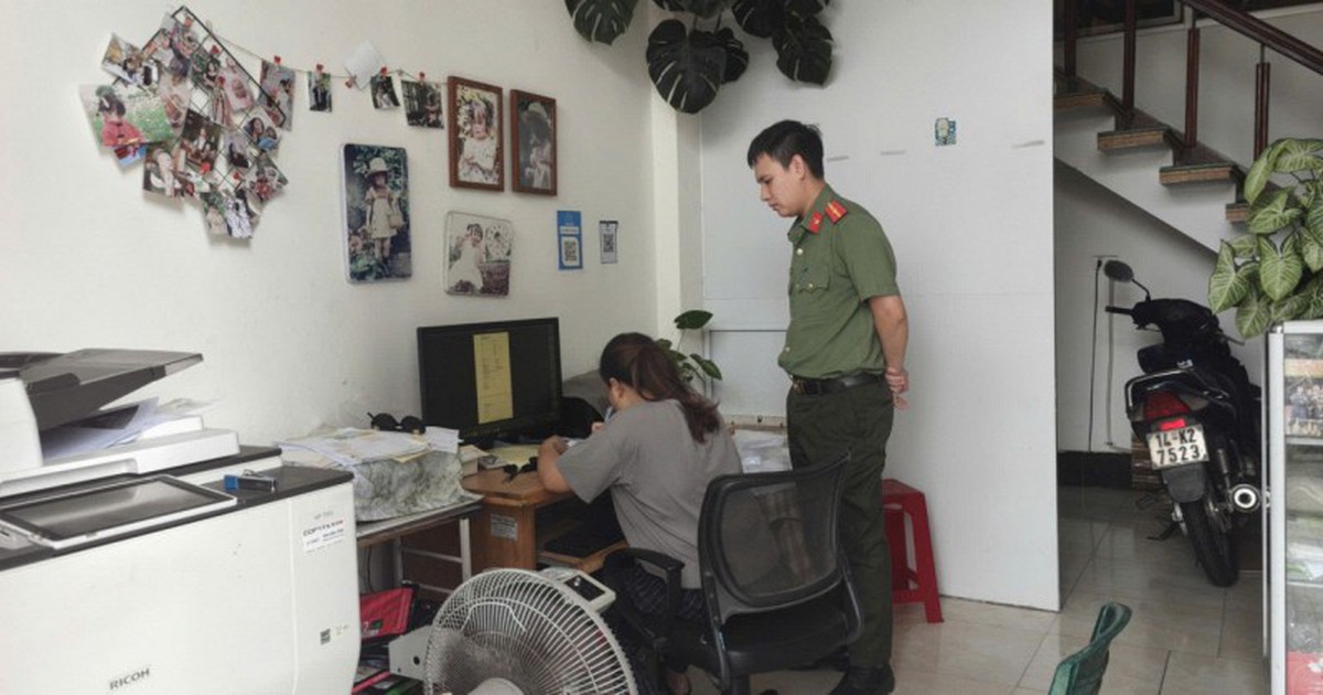 Công an kiểm tra 20 cửa hàng photocopy