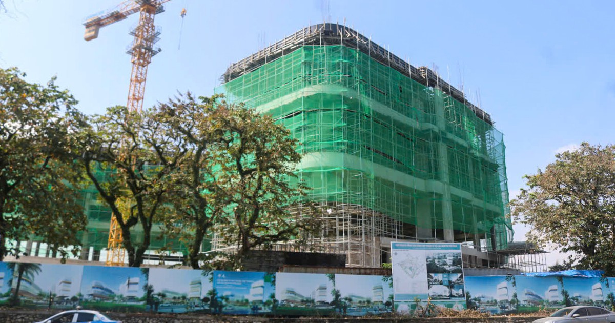 Sập giàn giáo Rạp Tháng 8 ở Tuyên Quang, 1 người tử vong