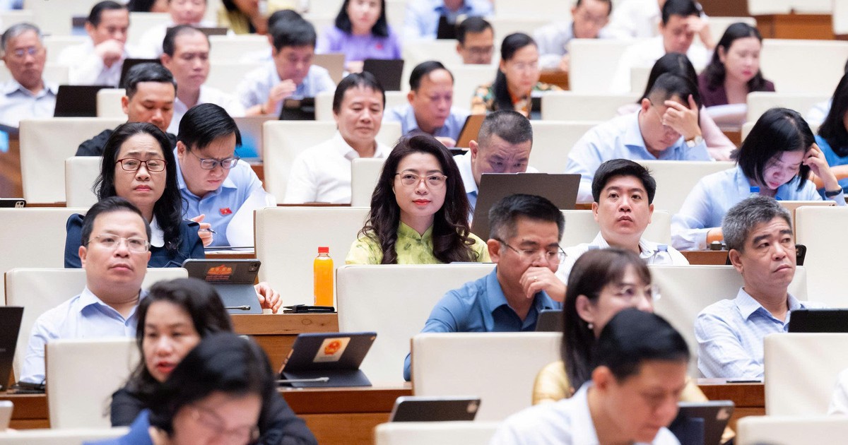 Quốc hội thảo luận về đề xuất hoãn xuất cảnh nếu "chây ỳ" nộp phạt hành chính