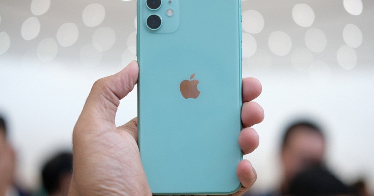 Chiếc iPhone "quốc dân" từng được bán hơn 20 triệu đồng nay giá chỉ còn 5 triệu, đáng mua nhất lúc này