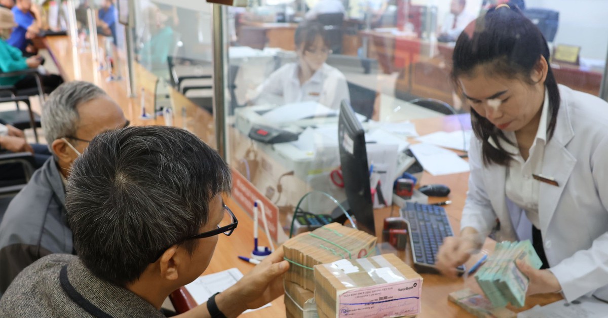 Tất cả người dân mua bán bất động sản chú ý mức phạt 300 triệu đồng liên quan tài khoản ngân hàng