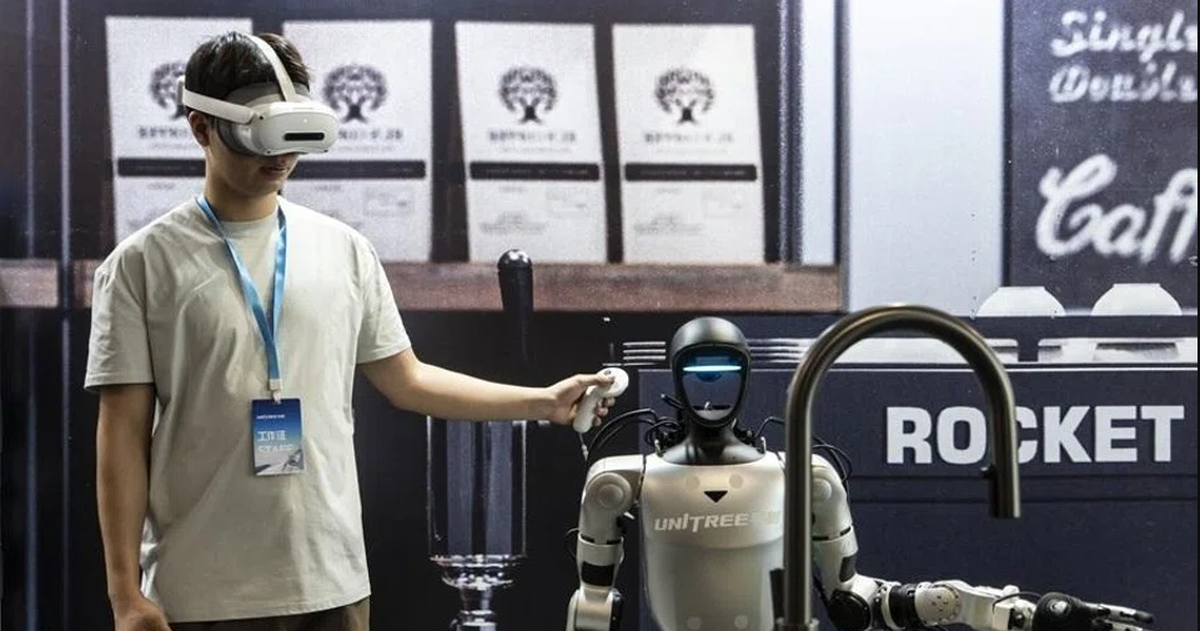 AI "xâm chiếm" văn phòng Trung Quốc: Mỗi người làm việc bằng 3