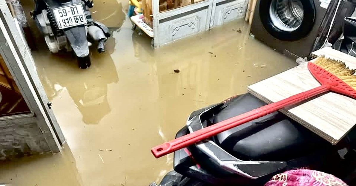 Xác minh thông tin có người tử vong nghi do điện giật lúc ngập nước ở TP.HCM