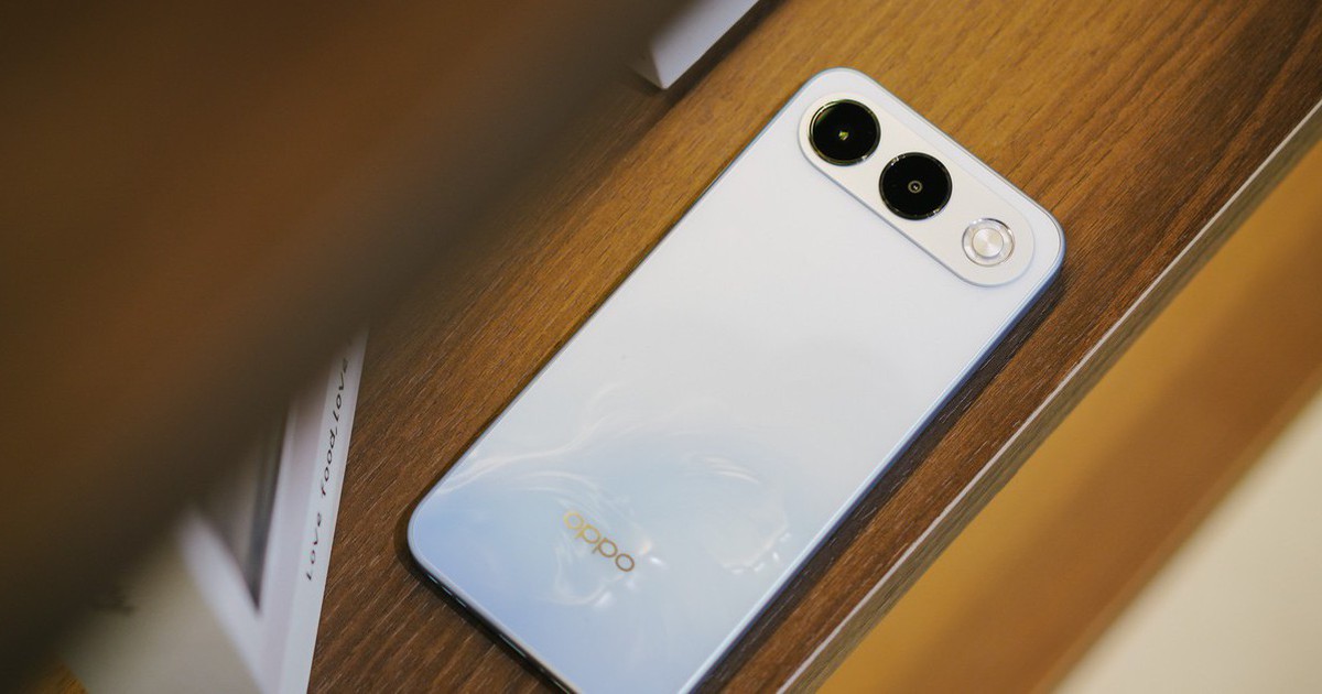 Đây là OPPO A7 Pro 5G: Smartphone dòng A đầu tiên khiến mình chủ động lật camera selfie khi đi chơi