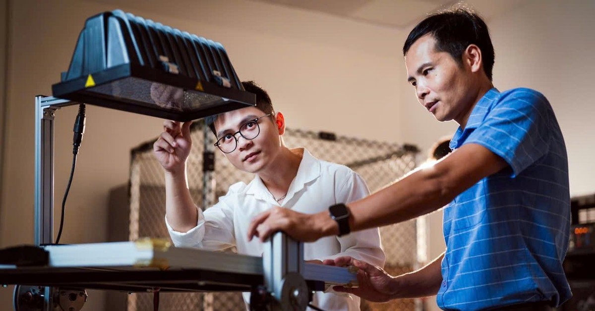 Giữa lúc giá xăng tăng, Việt Nam có startup giúp các trạm sạc xe điện giảm khoảng 40% chi phí/tháng