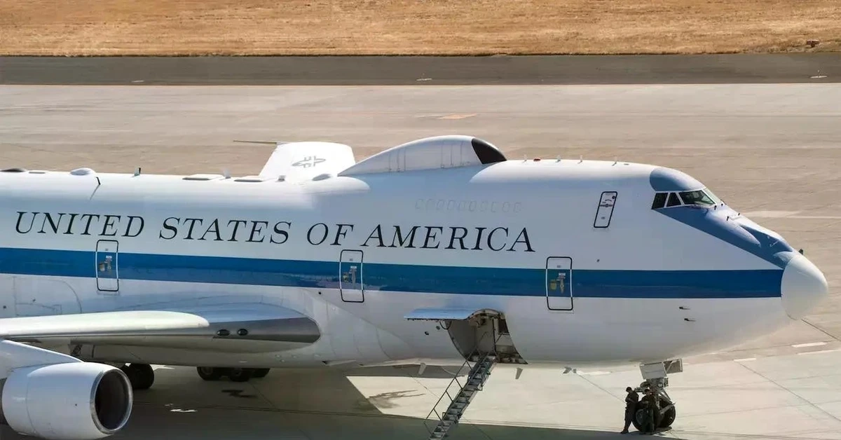 "Đột nhập" máy bay Ngày tận thế của Mỹ