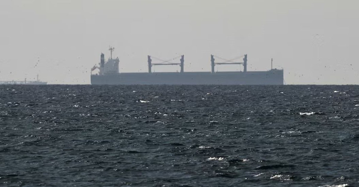 Tàu dầu liều mạng vượt “tử địa” Hormuz giữa thủy lôi và tên lửa để kiếm triệu USD