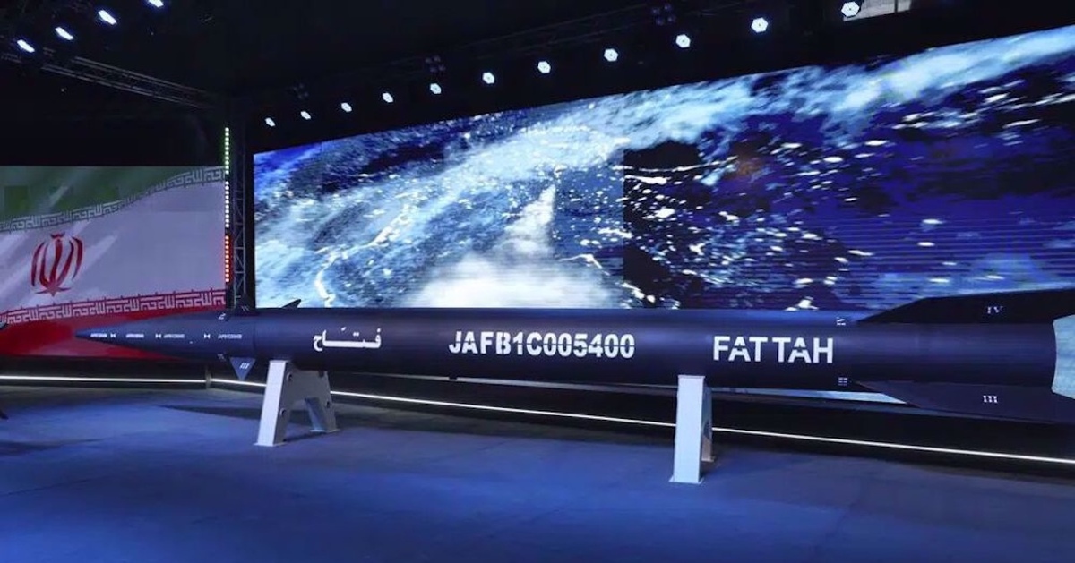 Iran lần đầu phóng tên lửa siêu nặng Sejjil vào các mục tiêu Mỹ - Israel