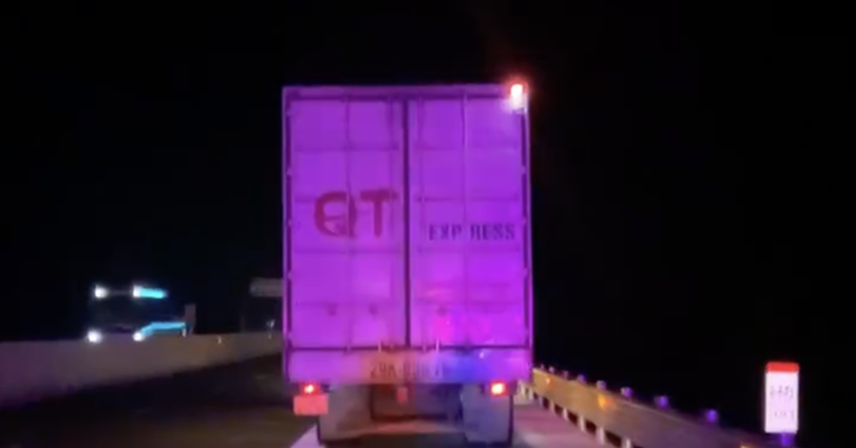 CSGT xử lý 60 tài xế dừng, đỗ trên cao tốc để ngủ, đi vệ sinh