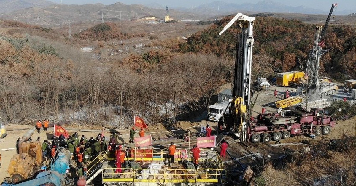 Phát hiện Trung Quốc đang vận hành tháp khoan hơn 30m, đào tìm thứ cả thế giới đang khao khát