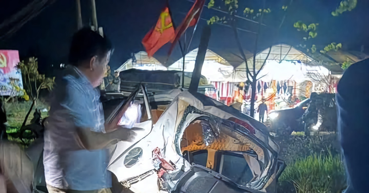 Xe tải tông liên tiếp 3 ô tô trên quốc lộ 29 tại Đắk Lắk, 1 người đi bộ tử vong