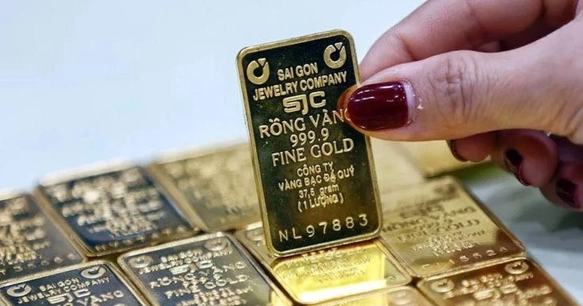 Vàng giảm giá, bạc bật tăng